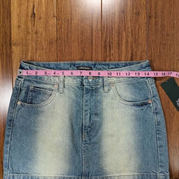 Wild Fable Distressed Sand Blasted Denim Mini-Skirt NWT - Picture 6 of 9